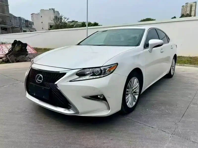 Lexus ES, 2018
