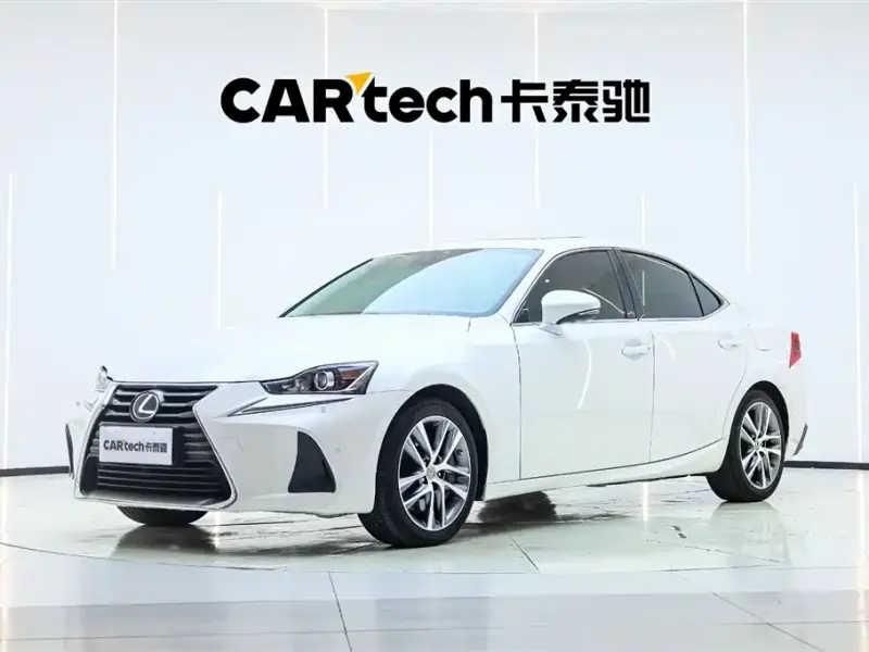 Lexus IS, 2017