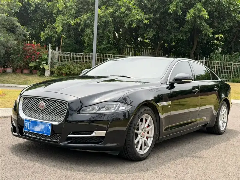 Jaguar XJ, 2016