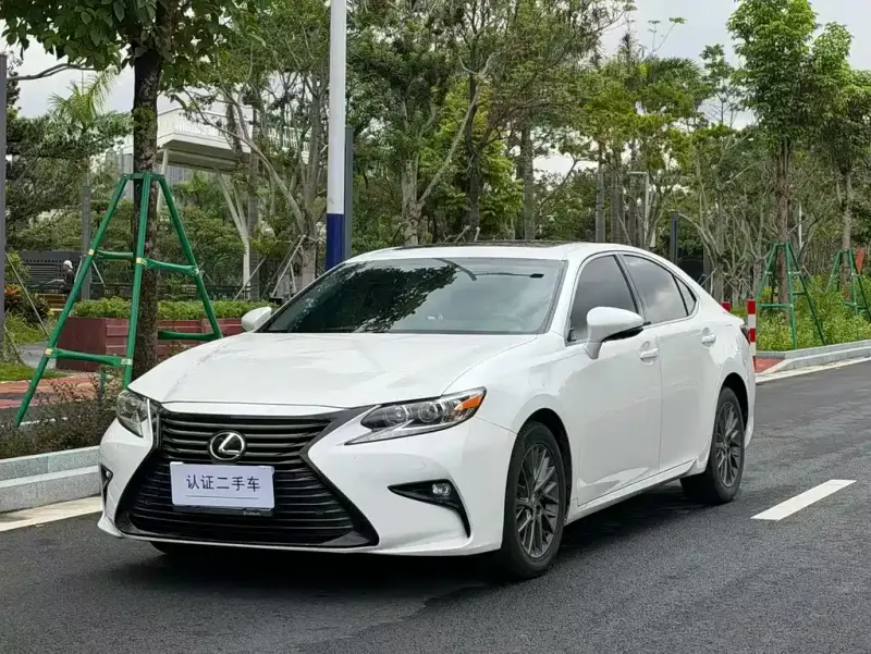 Lexus ES, 2018