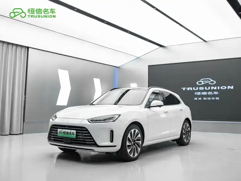 AITO M5, 2022