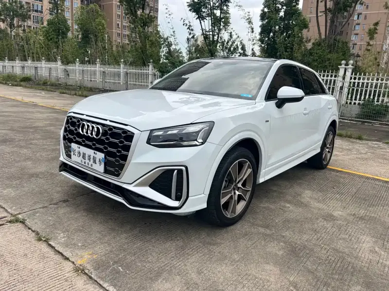 Audi Q2L, 2022