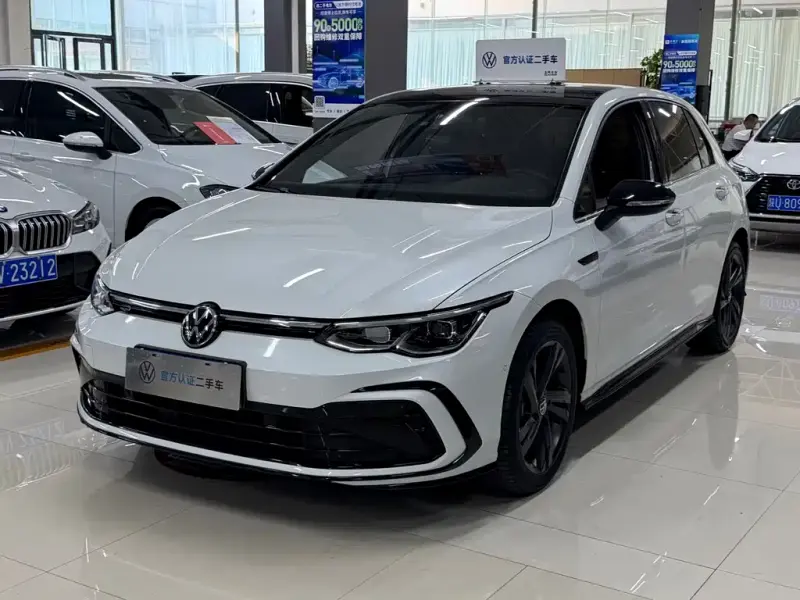 Volkswagen Golf, 2023