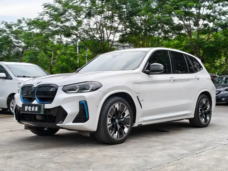 BMW iX3, 2021