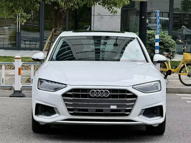Audi A4L, 2023
