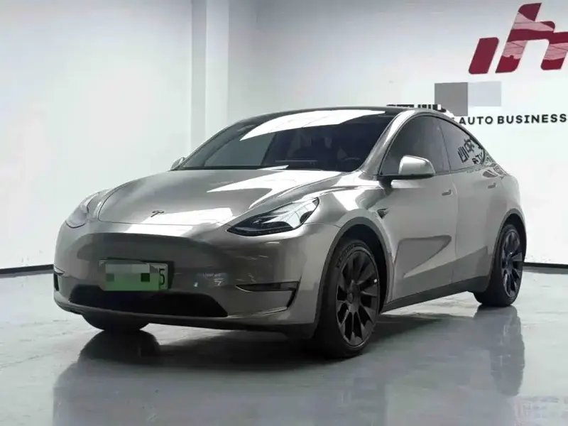 Tesla Model Y, 2023
