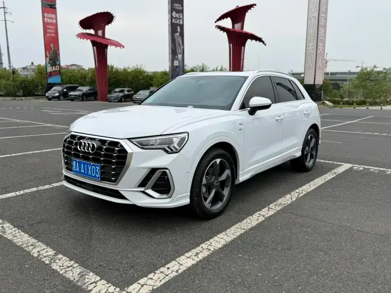 Audi Q3, 2022