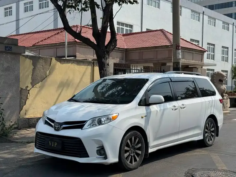 Toyota Sienna, 2019