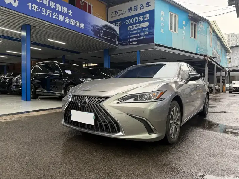 Lexus ES, 2024