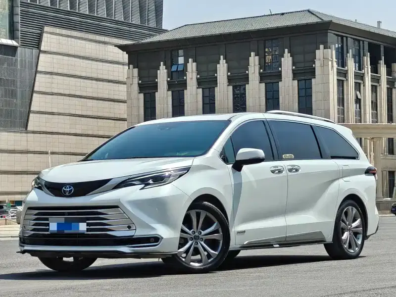 Toyota Sienna, 2023