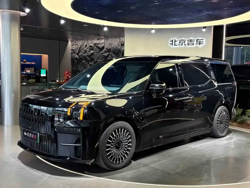 Zeekr 009, 2023