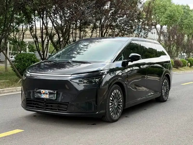 XPeng X9, 2026
