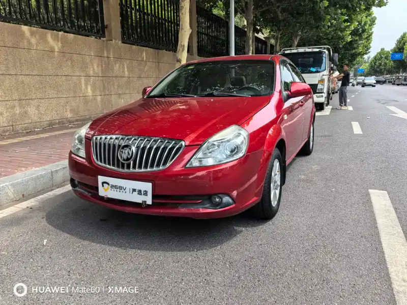 Buick Excelle, 2013