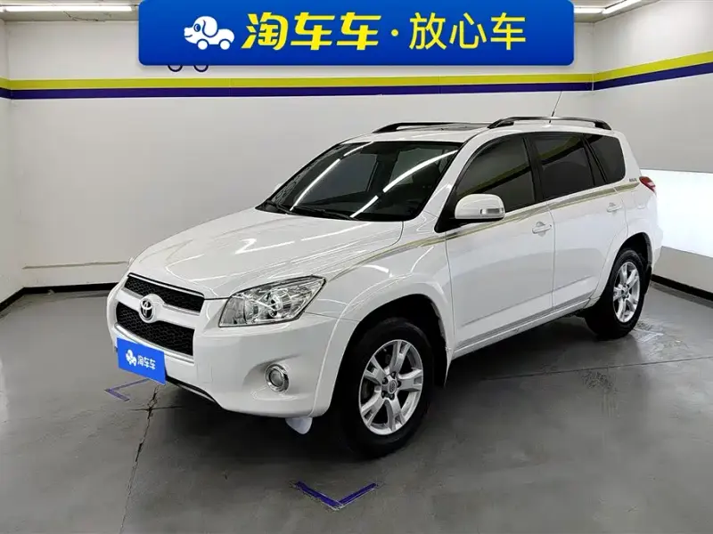 Toyota RAV4, 2011