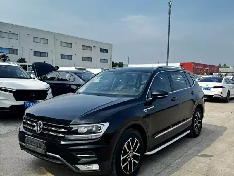 Volkswagen Tiguan L, 2017