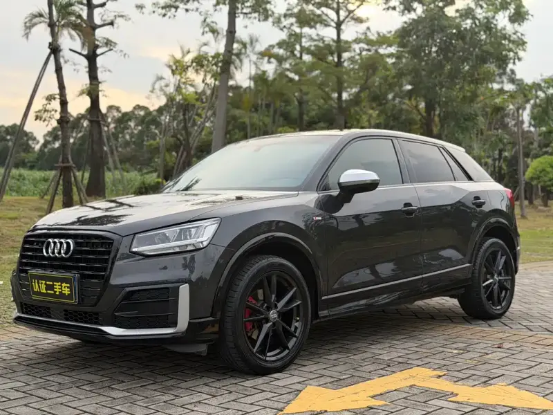 Audi Q2L, 2019