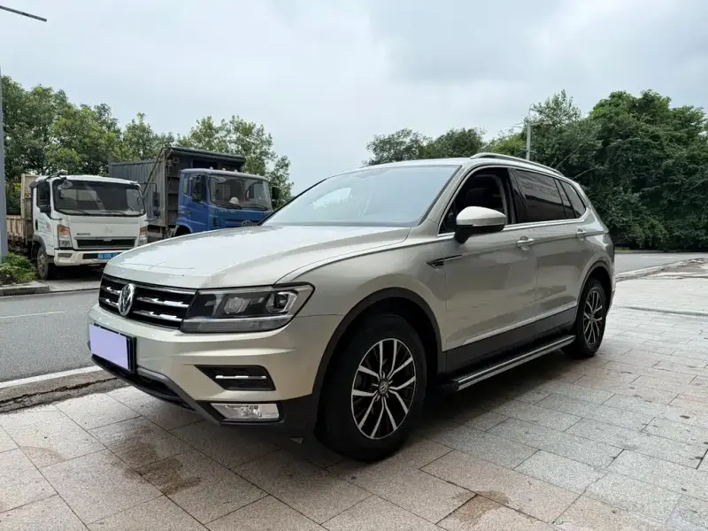 Volkswagen Tiguan L, 2018