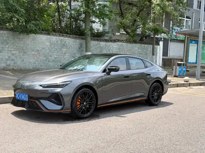 Changan UNI-V, 2025