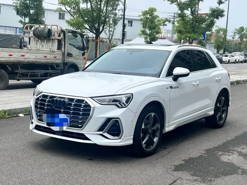 Audi Q3, 2021
