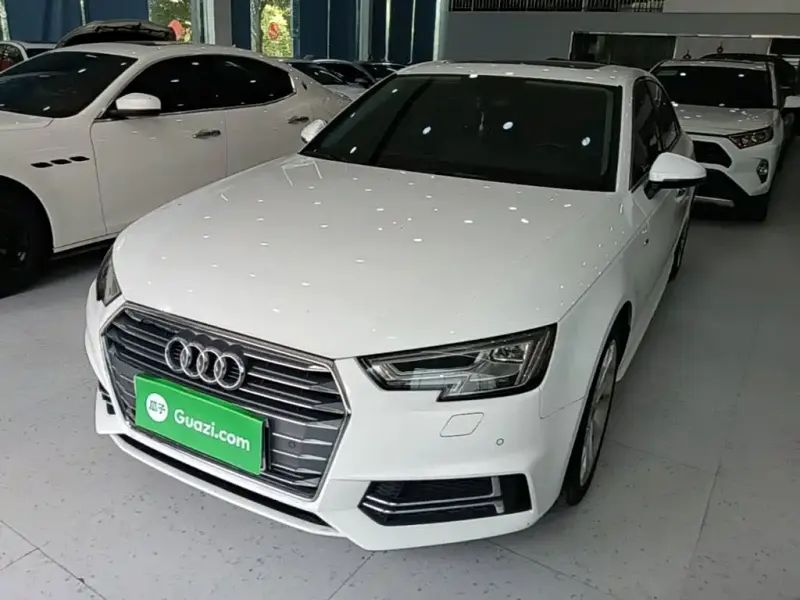 Audi A4L, 2018
