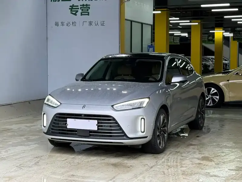 AITO M5, 2022