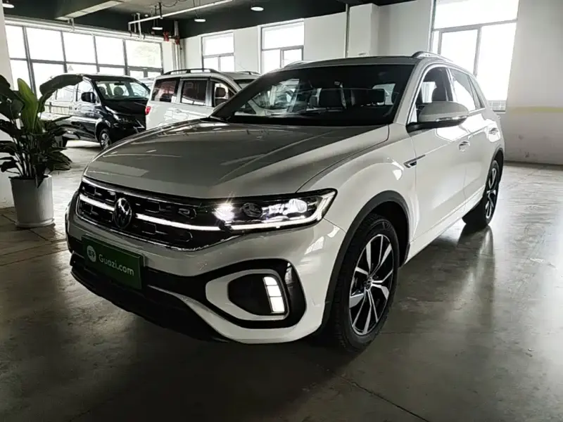 Volkswagen T-Roc, 2025