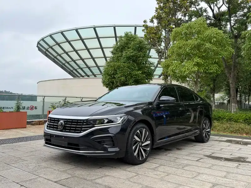Volkswagen Passat, 2023