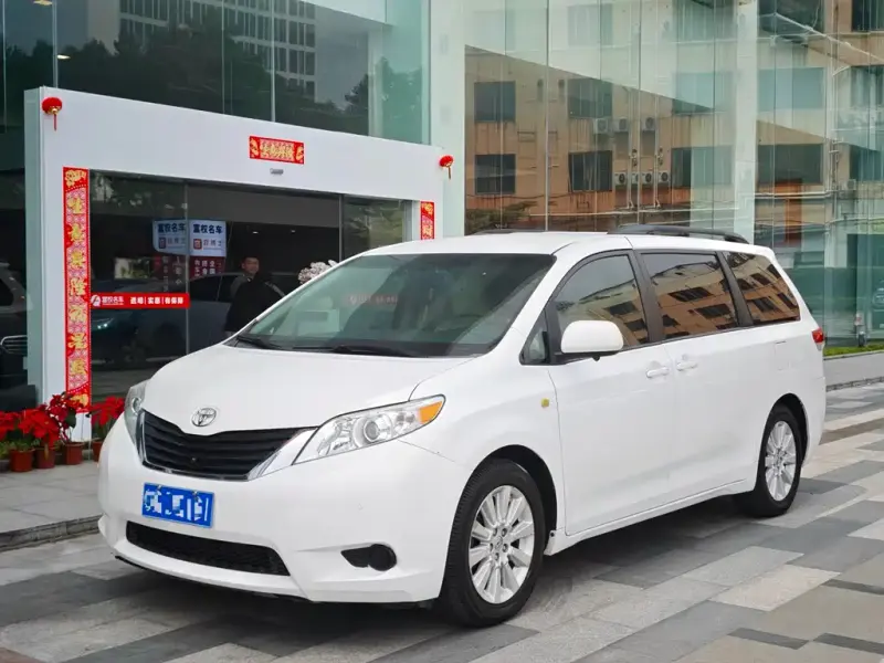 Toyota Sienna, 2014