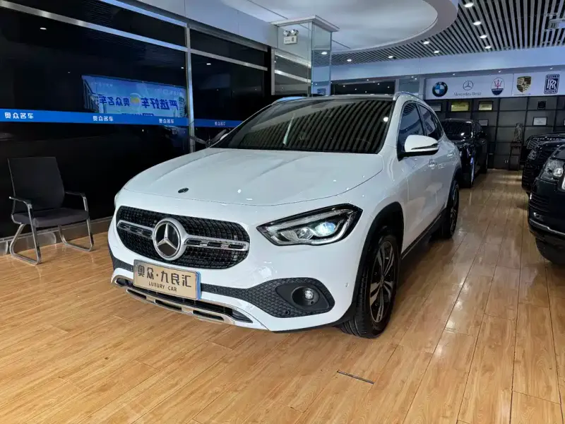 Mercedes-Benz GLA, 2021