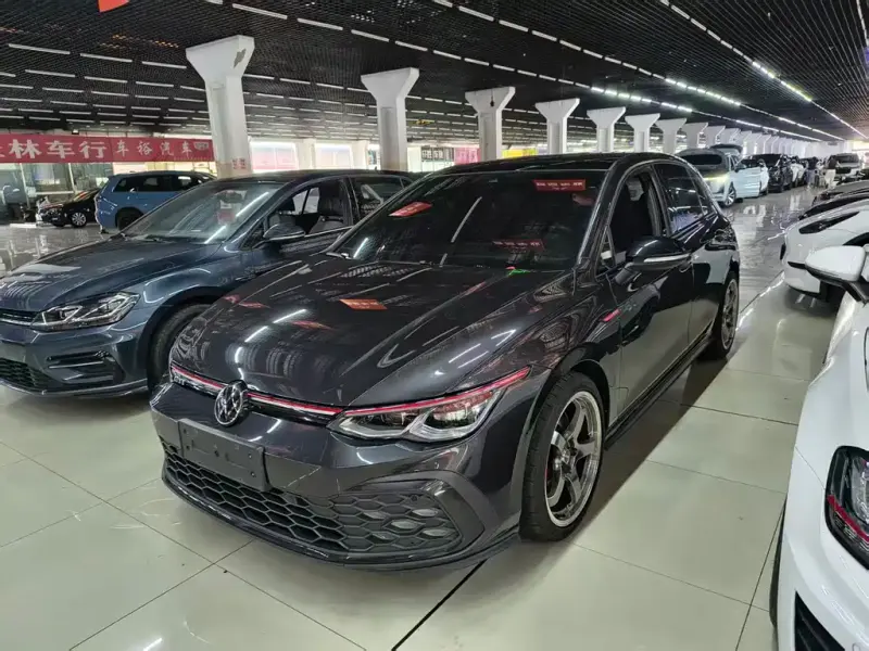 Volkswagen Golf GTI, 2022