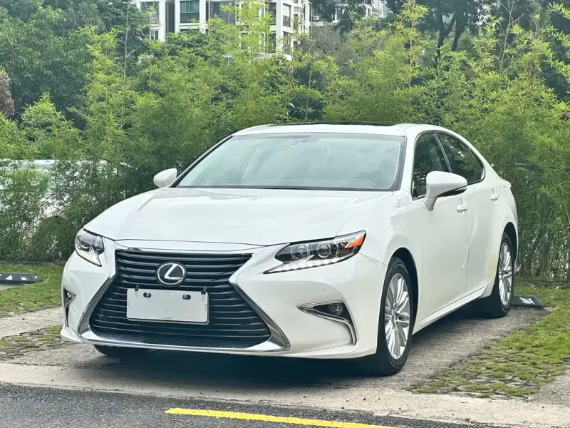 Lexus ES, 2017