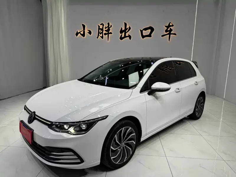 Volkswagen Golf, 2022