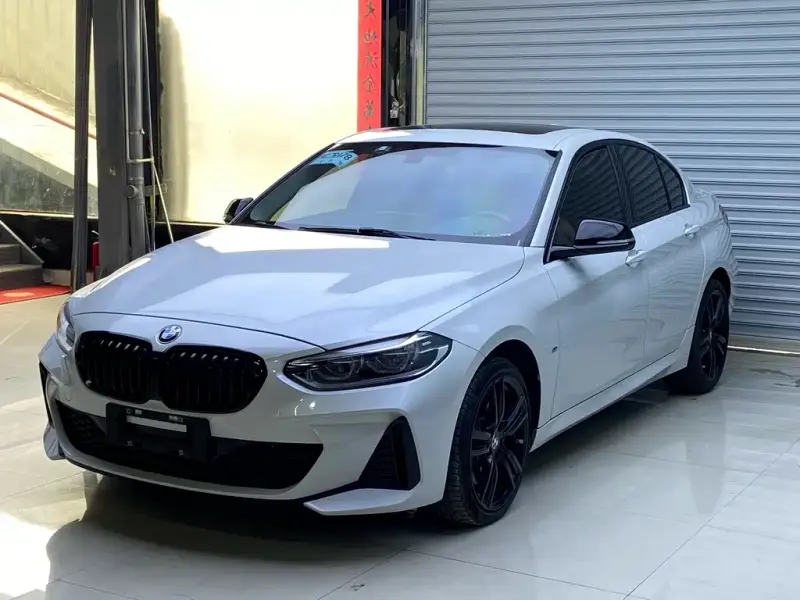 BMW 1 Series, 2022