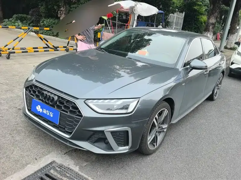 Audi A4L, 2021