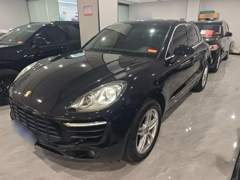 Porsche Macan, 2015