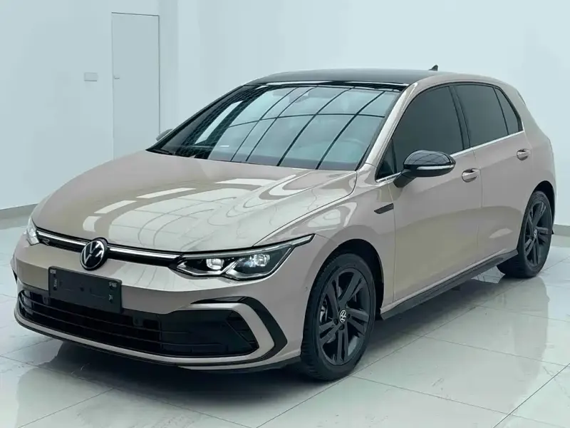 Volkswagen Golf, 2022
