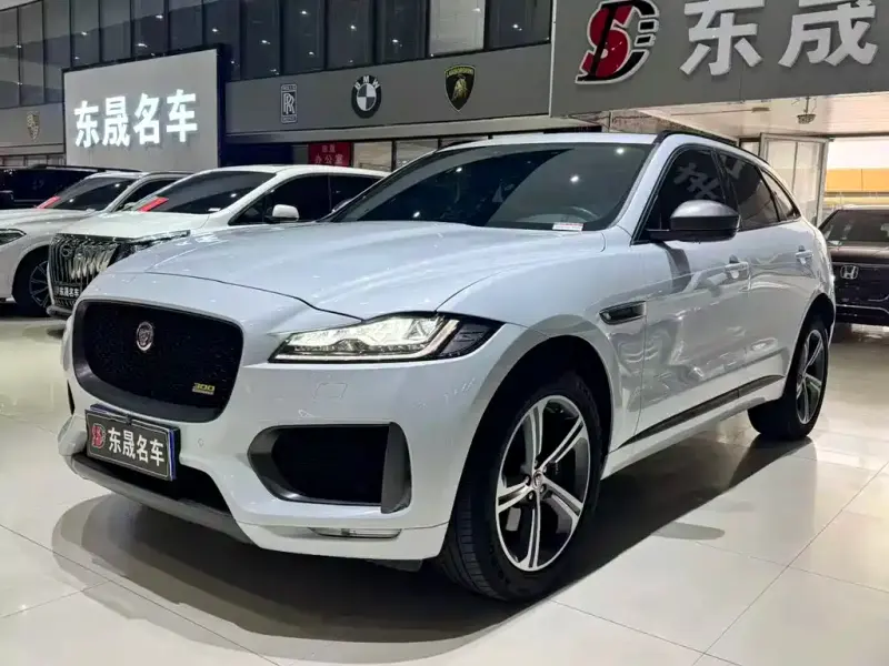 Jaguar F-PACE, 2021