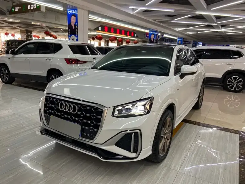 Audi Q2L, 2022