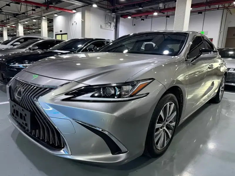 Lexus ES, 2019