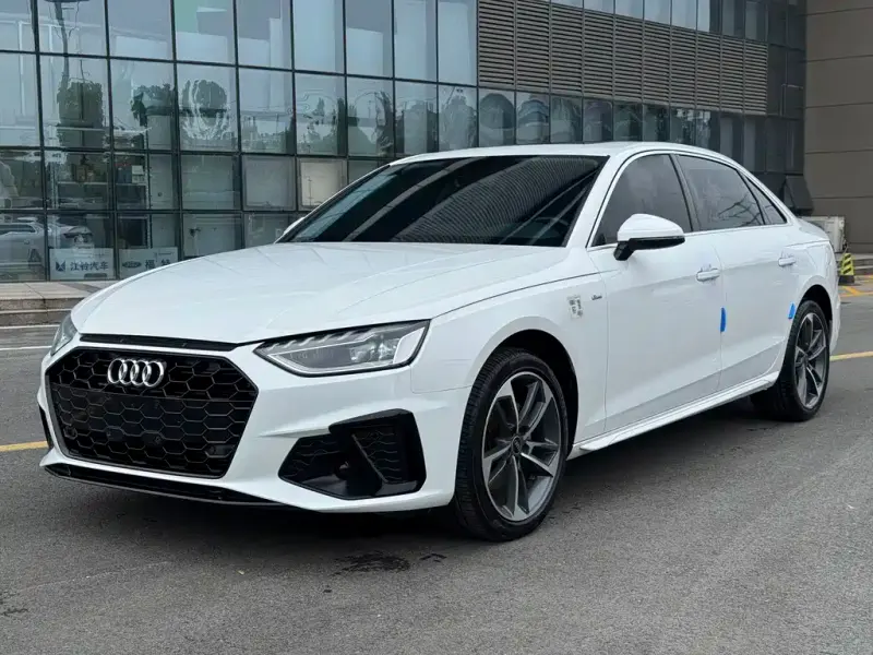 Audi A4L, 2022