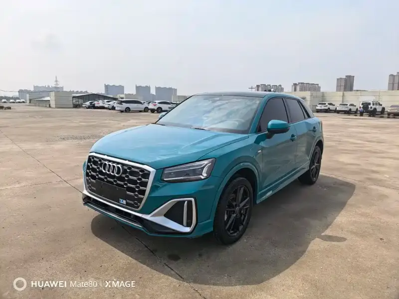 Audi Q2L, 2022