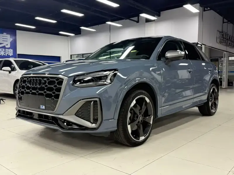 Audi Q2L, 2022