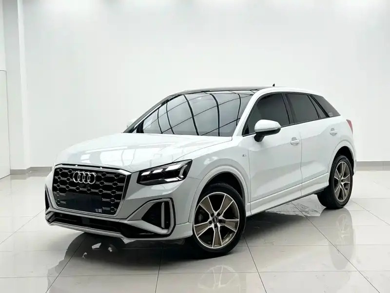 Audi Q2L, 2023