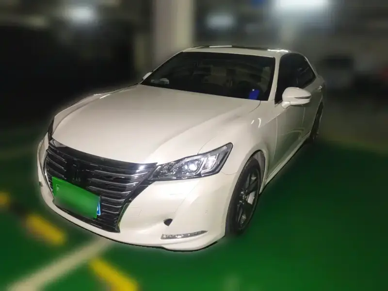 Toyota Crown, 2017
