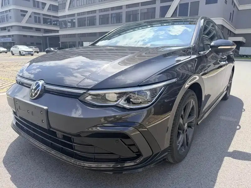 Volkswagen Golf, 2023