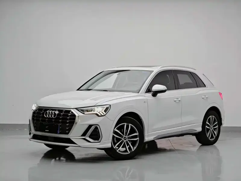 Audi Q3, 2022