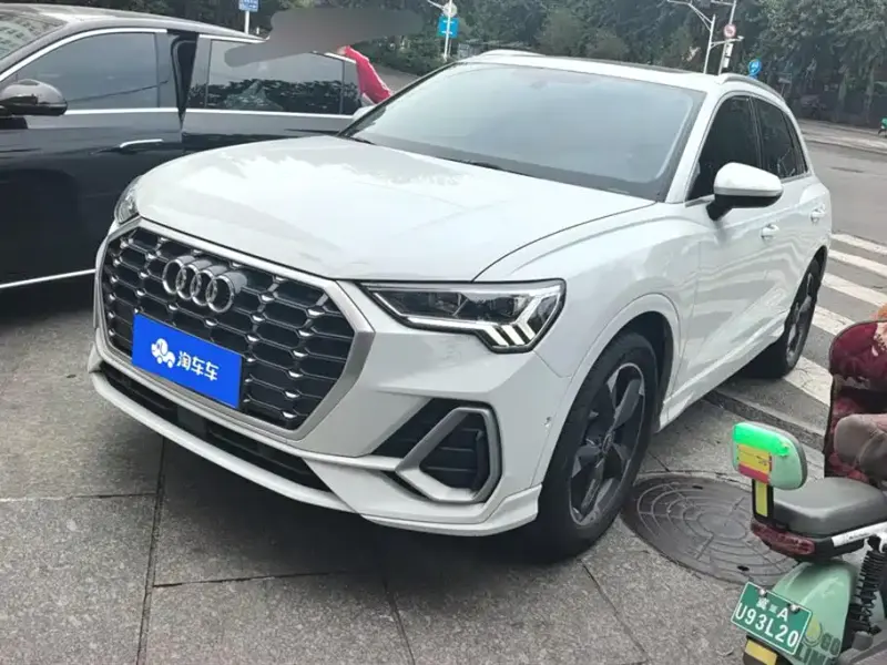 Audi Q3, 2022