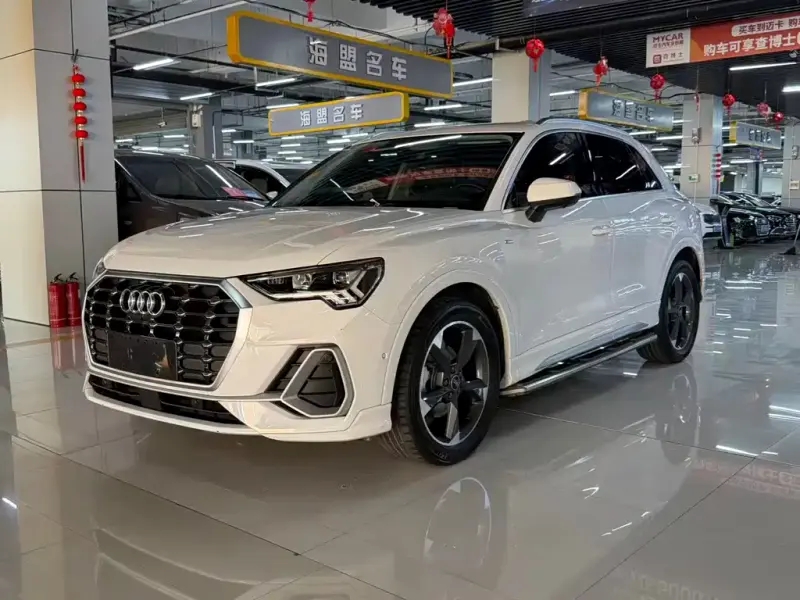 Audi Q3, 2022