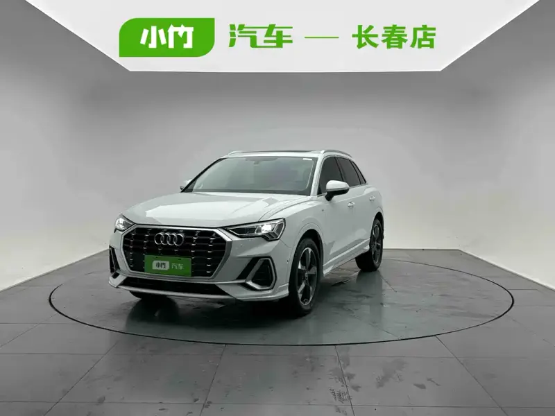 Audi Q3, 2022