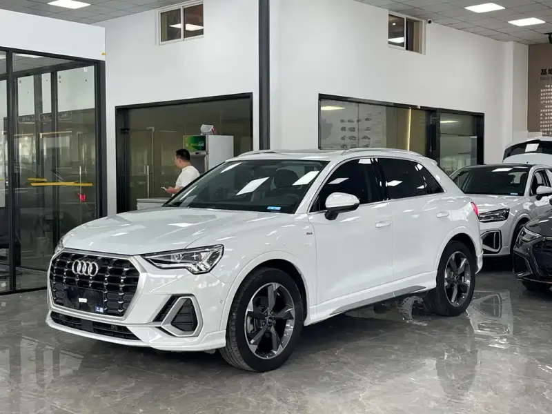 Audi Q3, 2022